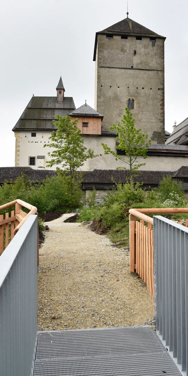 Rundweg_Burg_Mauterndorf_06.jpg